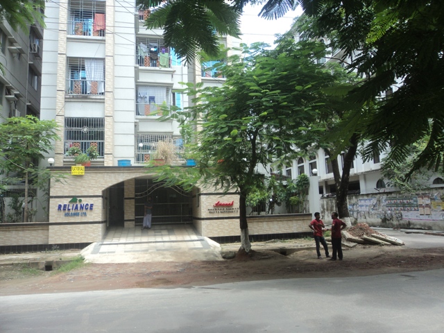 16000sft luxurious 6storied building for sale in Gulshan- Dhaka Bangladesh